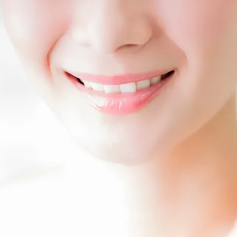 ホワイトワイヤー｜中野区の大人の矯正歯科は東中野矯正歯科